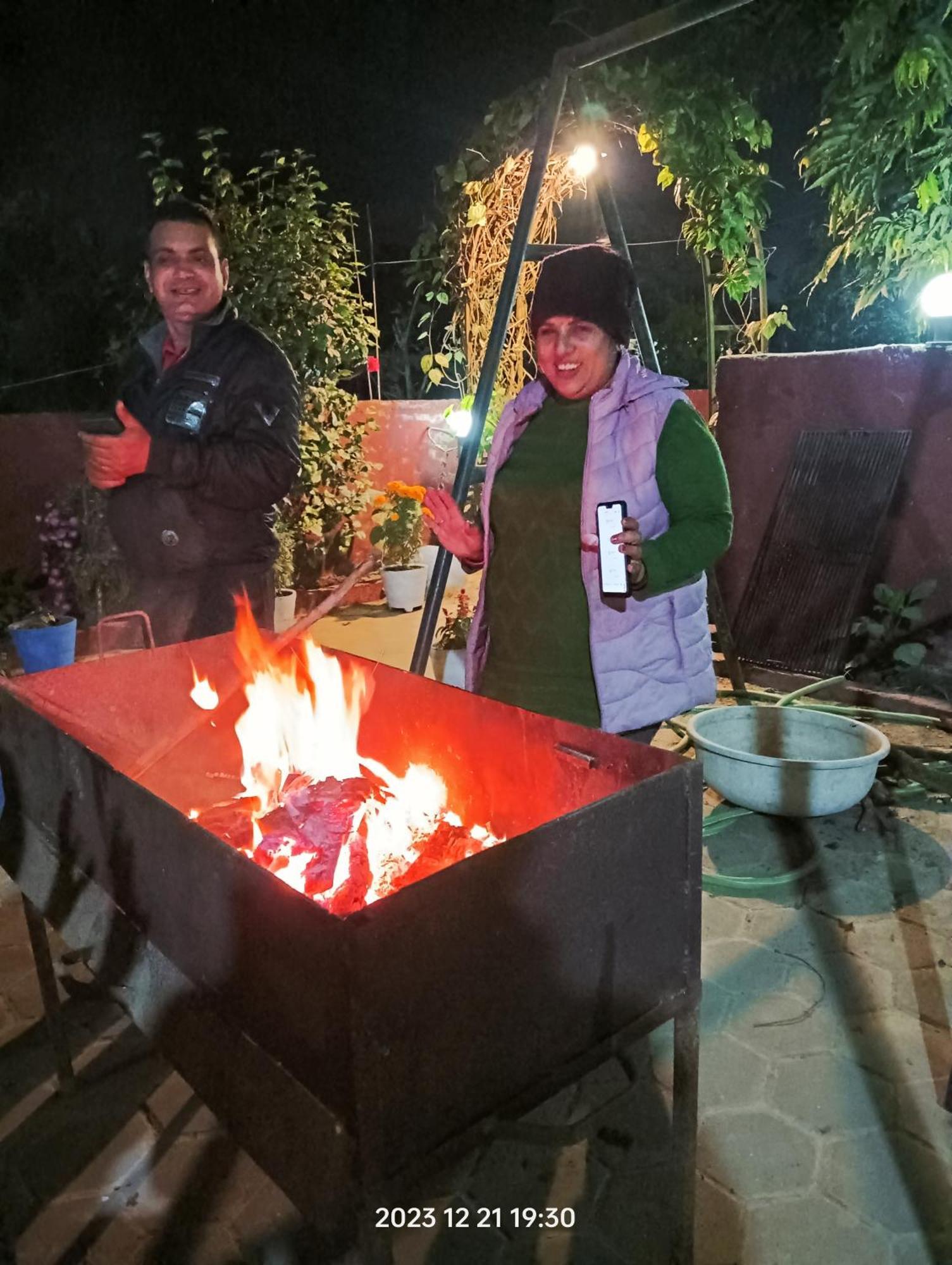Hotel Butterfly Sauraha Bagian luar foto